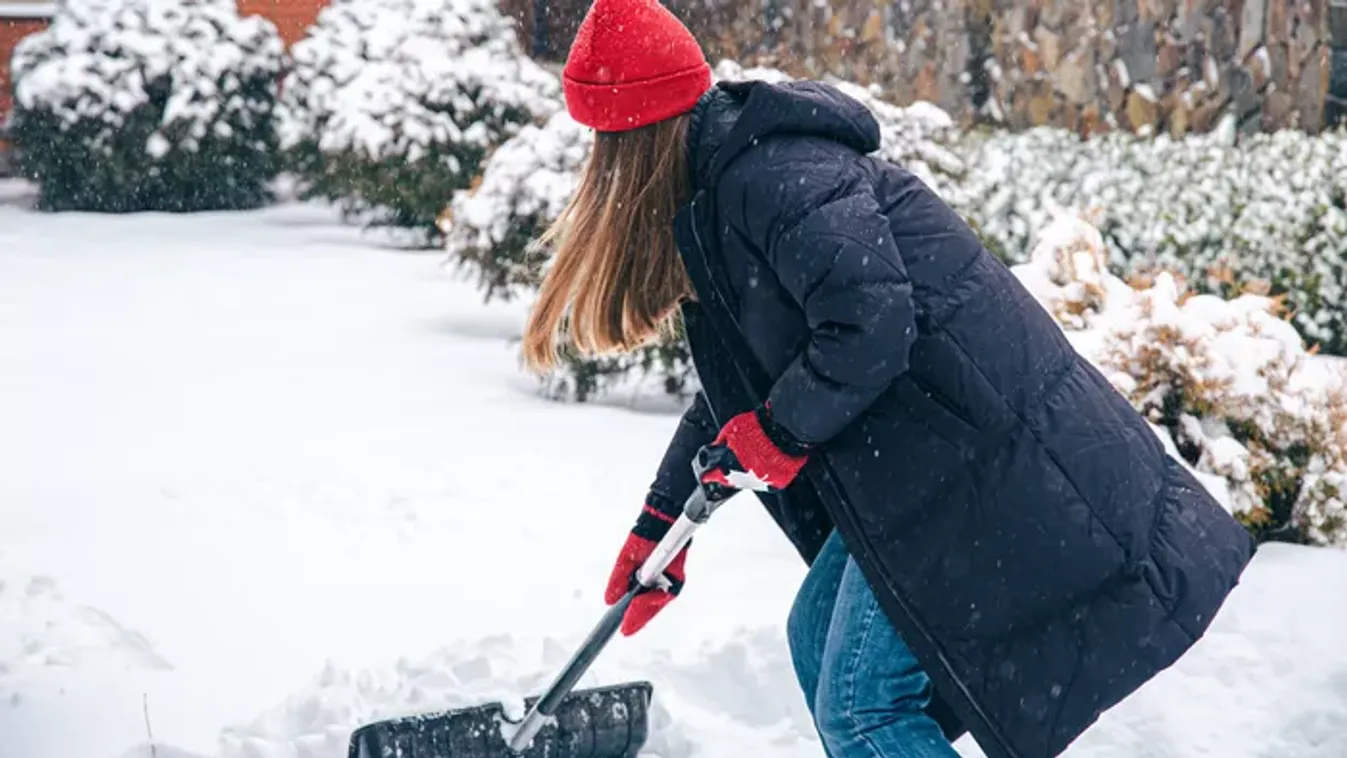 Még nem takarítottad le a járdádról a havat? Keményen megbüntethetnek érte!