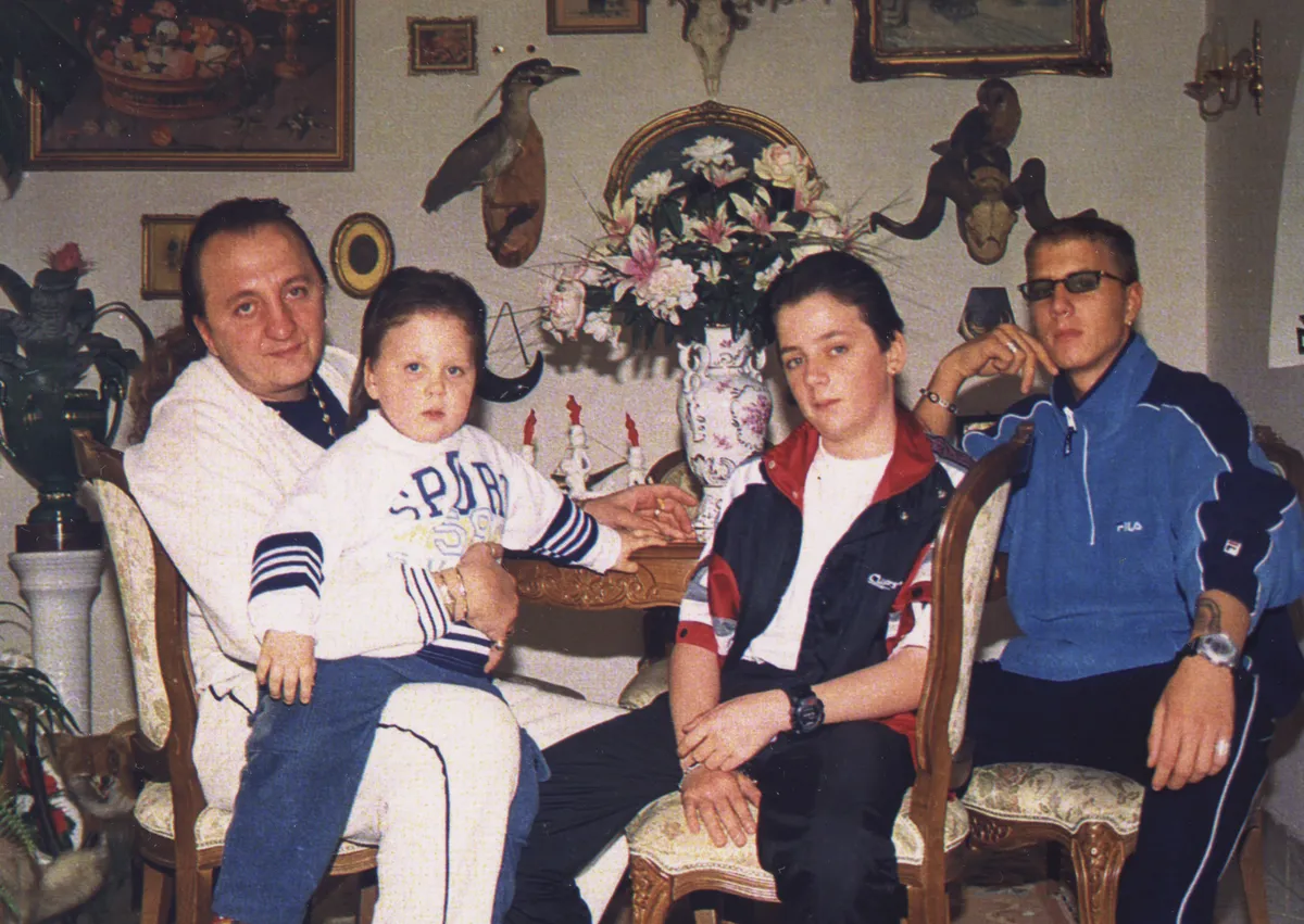 Zámbó Jimmy gyermekeivel.