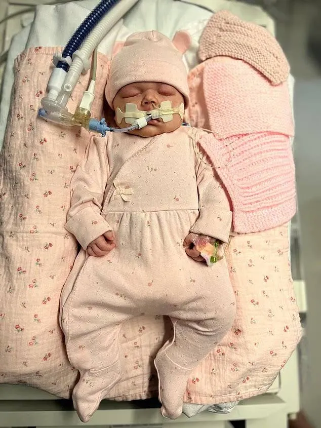 Meghalt egy 12 napos csecsemő a szülésznők hibájából