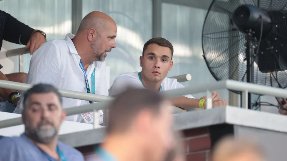 Milák Kristóf (jobbra) ismét edzésbe állt és nagy tervezi vannak a jövőre nézve