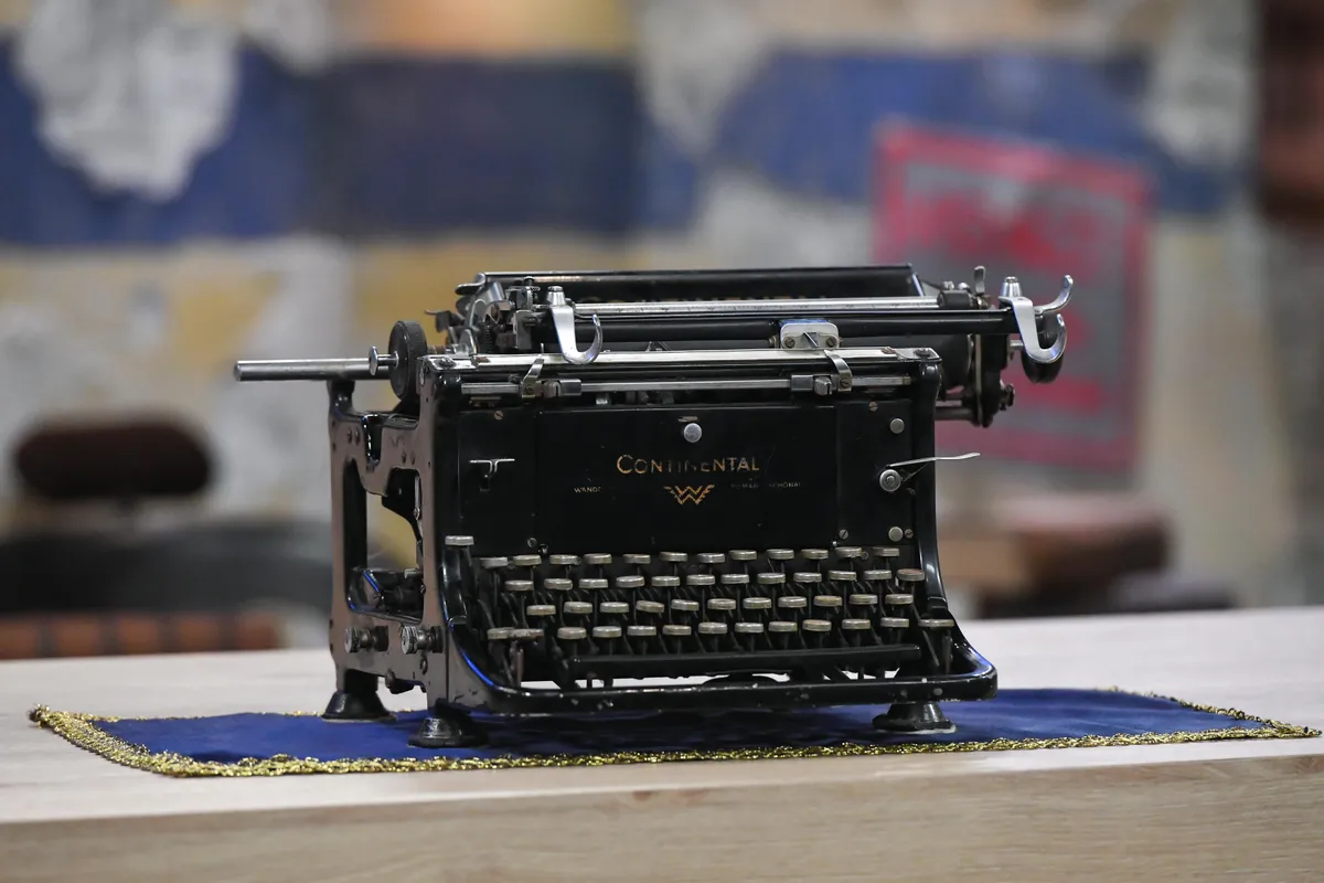 A Kincsvadászok híres író legendás írógépére is licitálhattak. 