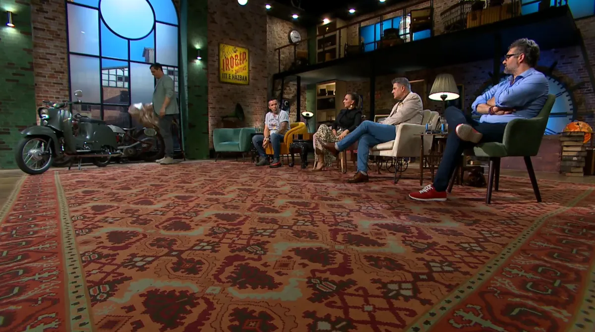 A Kincsvadászok sztárjai kzül csak Fejes Tamást érdekli a régi motor. 