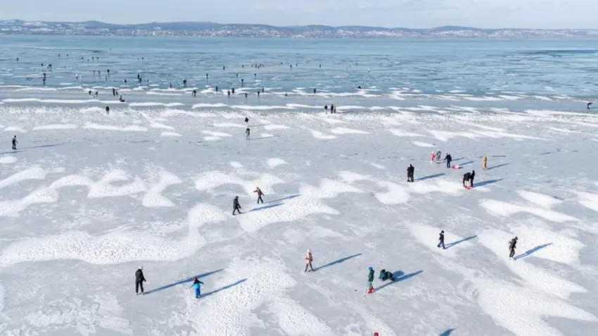 Jeges Balaton – ritka téli csoda képekben