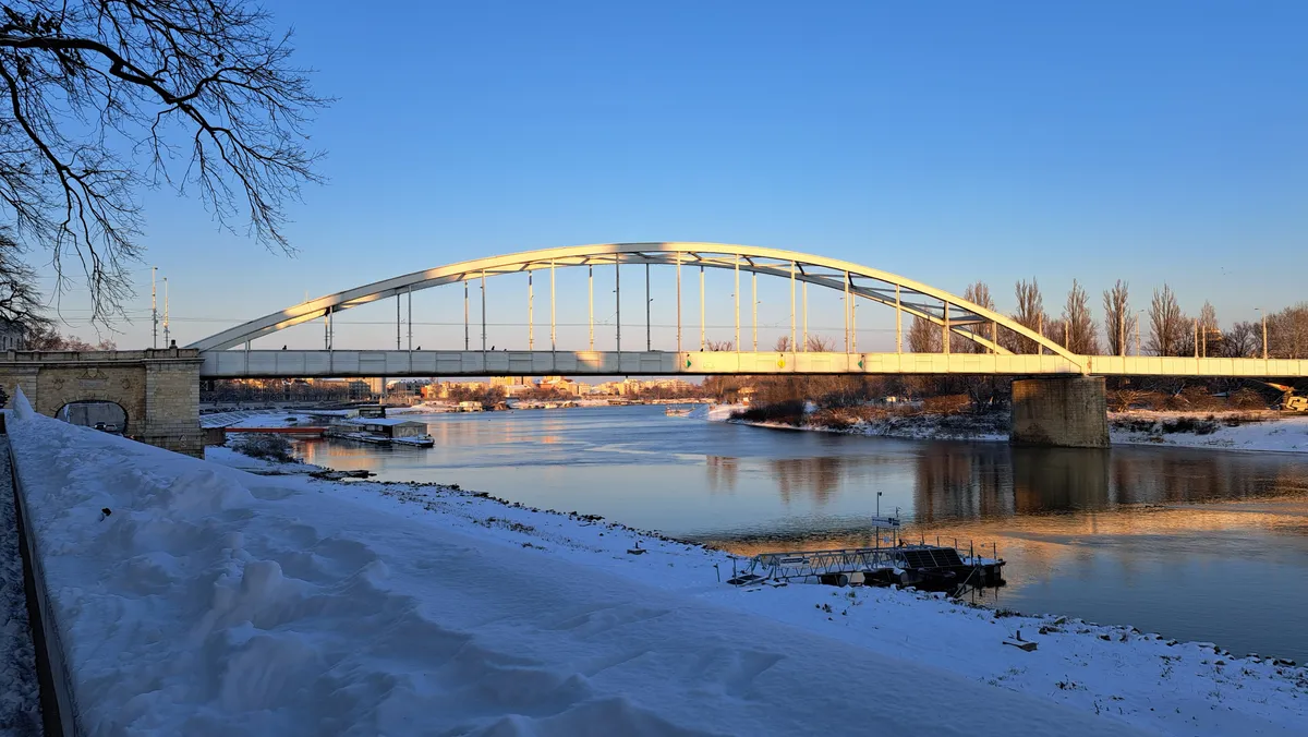 A Tisza látnivalói között szerepel Szeged is.