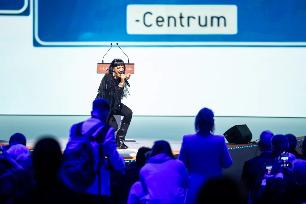 Tóth Gabi nyitotta meg a Fidesz-kongresszust