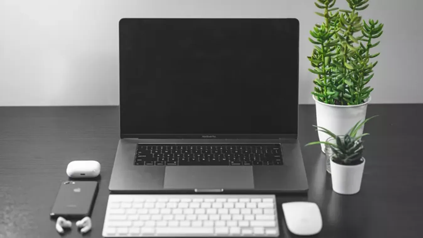 Kiszivárgott: brutális új Siri-frissítés várható az Apple termékekre