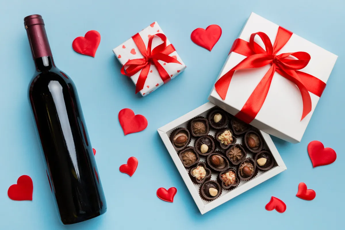 Bor és csokoládé, amiből a nárcisztikus ember többet fogyaszt.