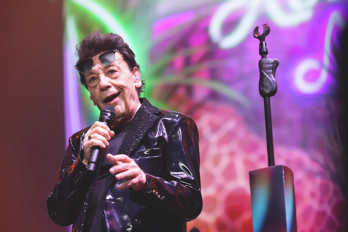 Fenyő Miklós alig egy hete még fellépett, most viszont már kórházban fekszik.