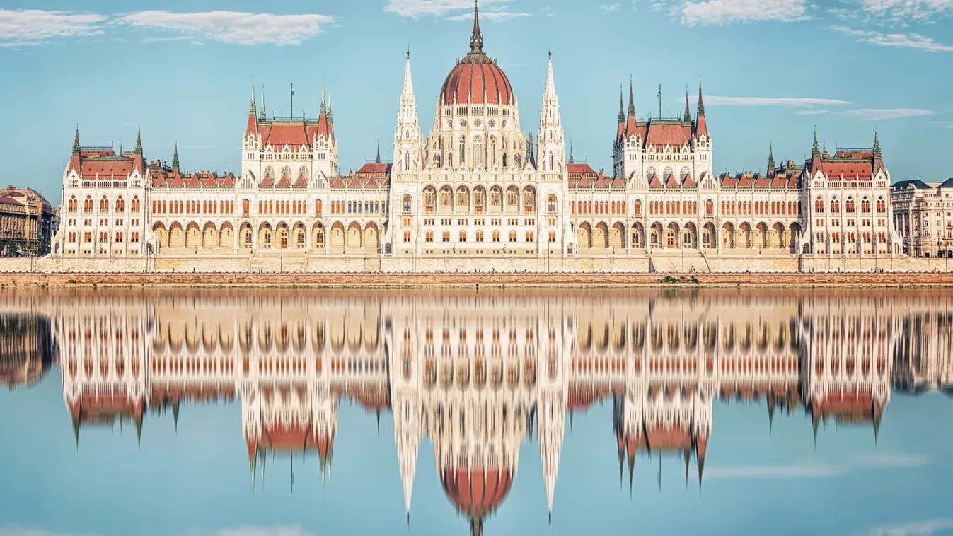 A budapesti Parlament a világ egyik legkülönlegesebb és leglátványoabb épülete.