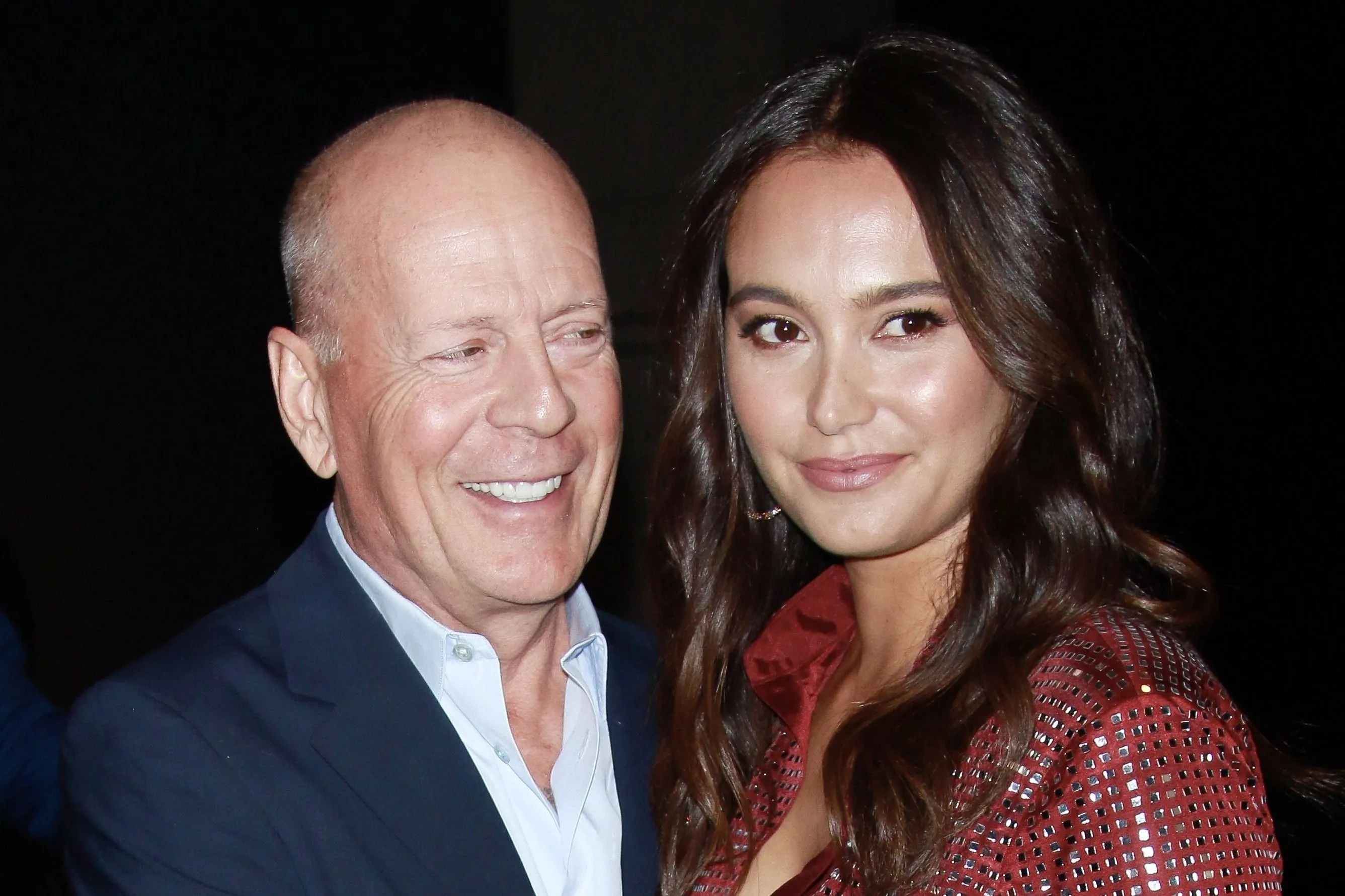 Bruce Willis felesége elárulta, hogy milyen gyakran látogatja a férjét