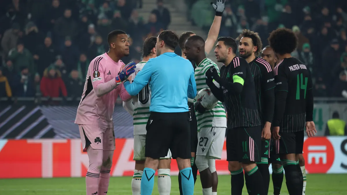 A görög játékos és a sajtó sem érti, miért ítéltek büntetőt a Fradi javára 