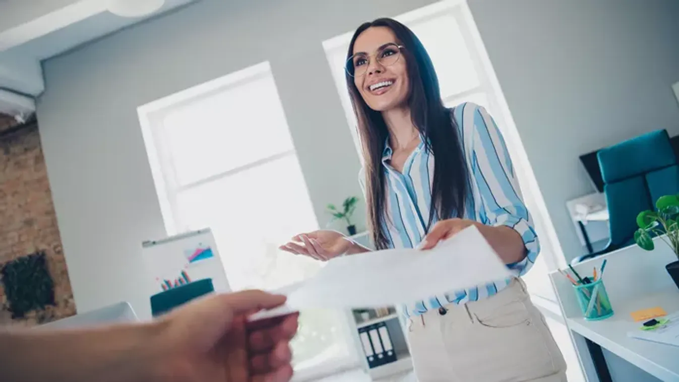 Munkát keresel? Profi fotós árulta el, hogy készíthetsz meggyőző önéletrajz fotót 2026-ban: a siker garantált