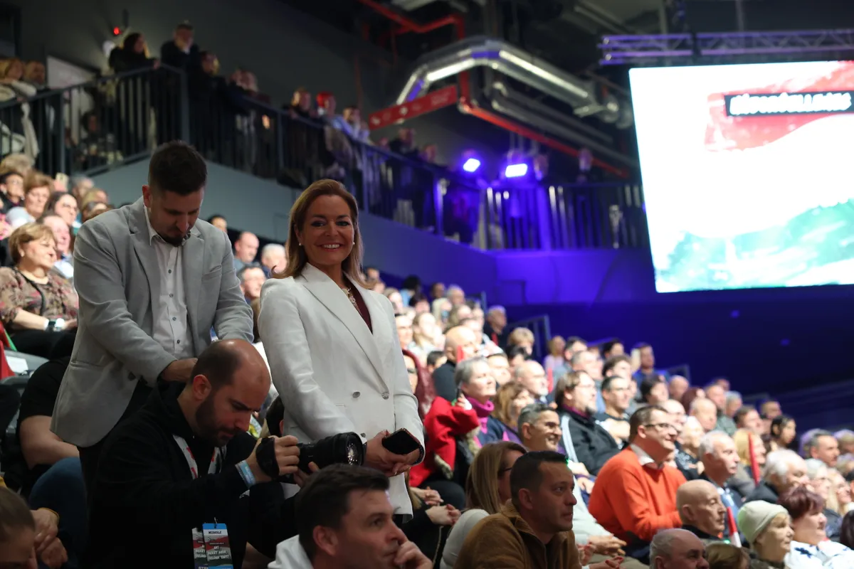 Vitályos Eszter: semmilyen formában nem támogatjuk a háborút!