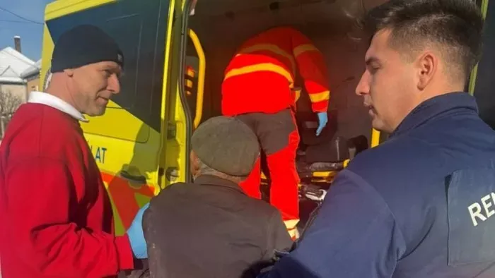 Egyedül fagyoskodott, kihűléstől mentettek meg egy férfit