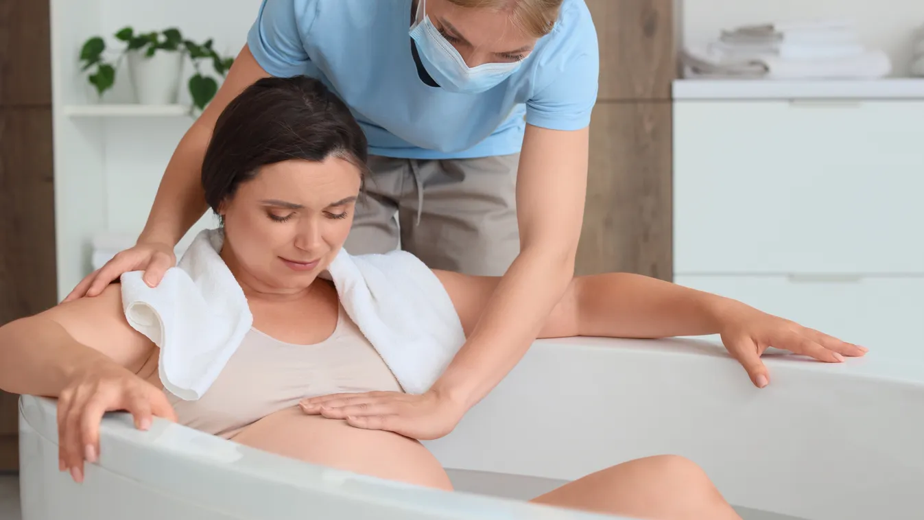 Wellness a szülőszobán? Így felezi meg a szenvedést a vízben vajúdás