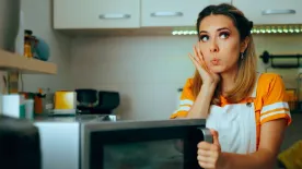 Tartsuk távol tőle – Ezeket a dolgokat semmiképpen ne tegyük a mikróba!