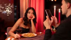 A legdurvább red flagek első randin – Ha ezeket a jeleket tapasztalod, azonnal menekülj!