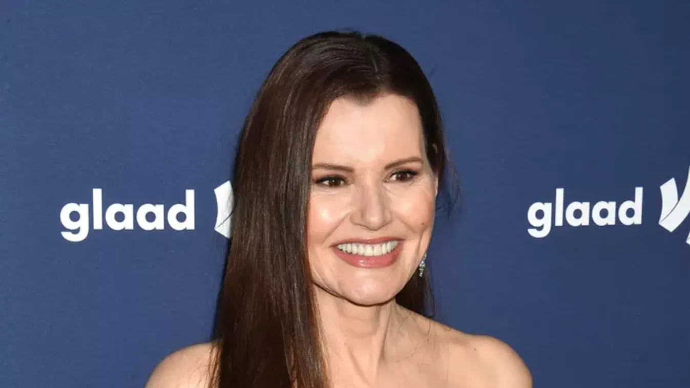 Eltorzult a plasztikától a nyolcvanas évek szépsége: a Stranger Things alkotói csaptak le rá!