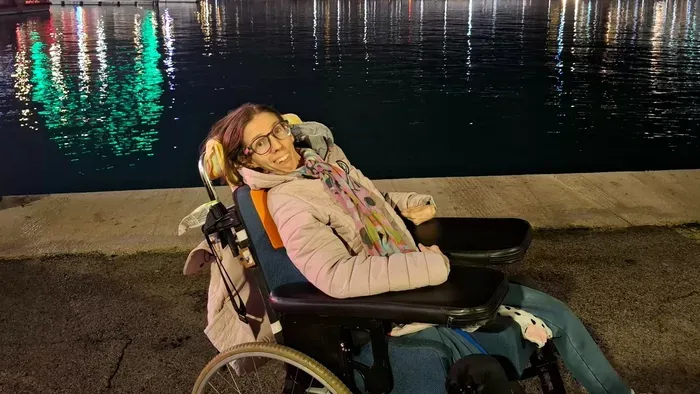 Átesett a műtéten Tícia, akit 10 éves korában baleset ért