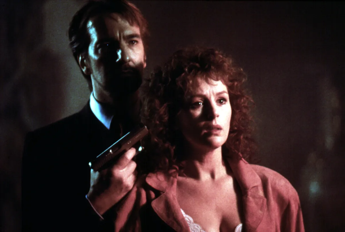 Alan Rickman Hans Gruber szerepében a Die Hard című fimben. 