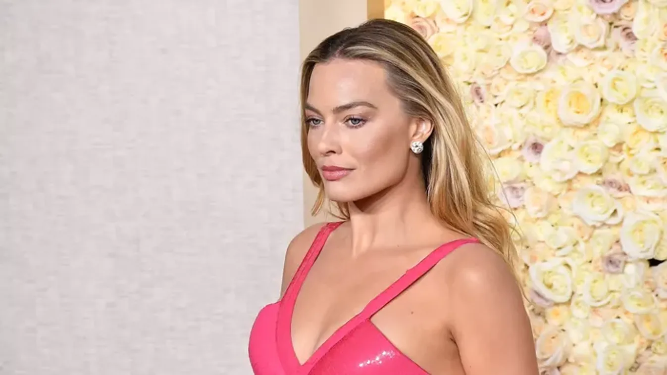 Margot Robbie szülés után is csúcsformában: Szexi fotón Hollywood legszebb színésznője!