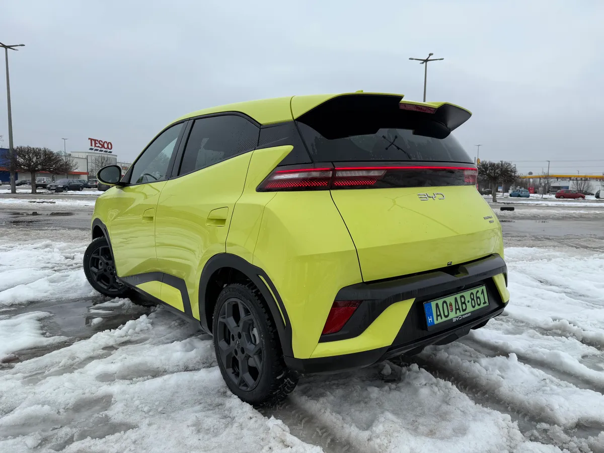 BYD Dolphin Surf teszt fotó az autóról.