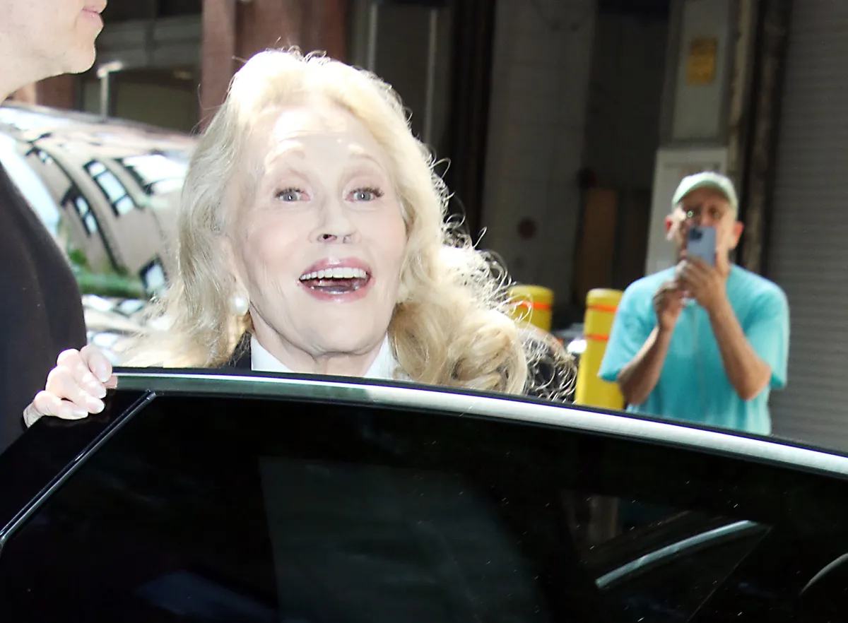 Faye Dunaway, at Live with Kelly & Mark