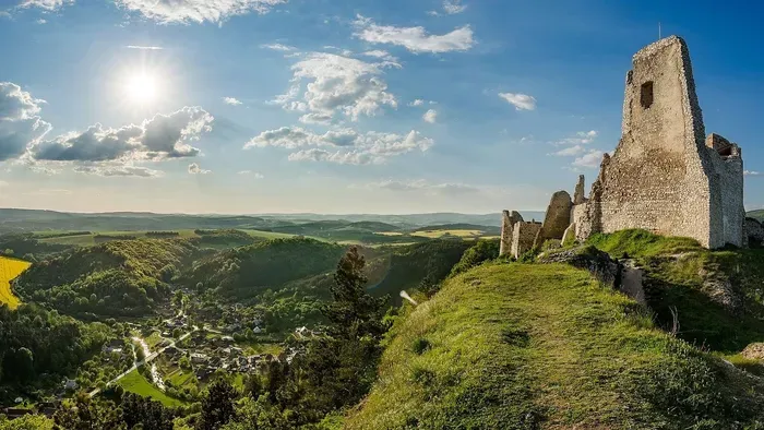 Múltbéli barangolások – Fedezd fel a Felvidék mesés várait