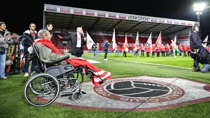 Szívszorító, a nagybeteg magyar futball-legendát ünnepelték