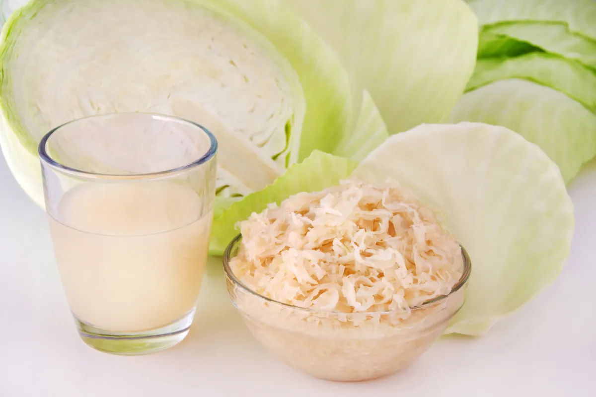 Savanyú káposzta és a savanyú káposzta leve