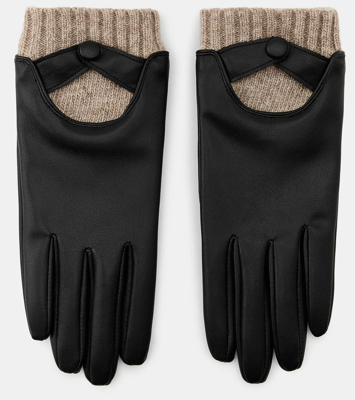 Téli kiegészítő: rövid csatos kesztyű.