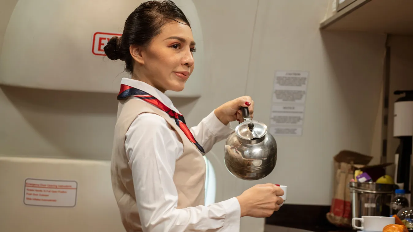 Ezeket az apró hazugságokat hallhatod a repülőgépen.