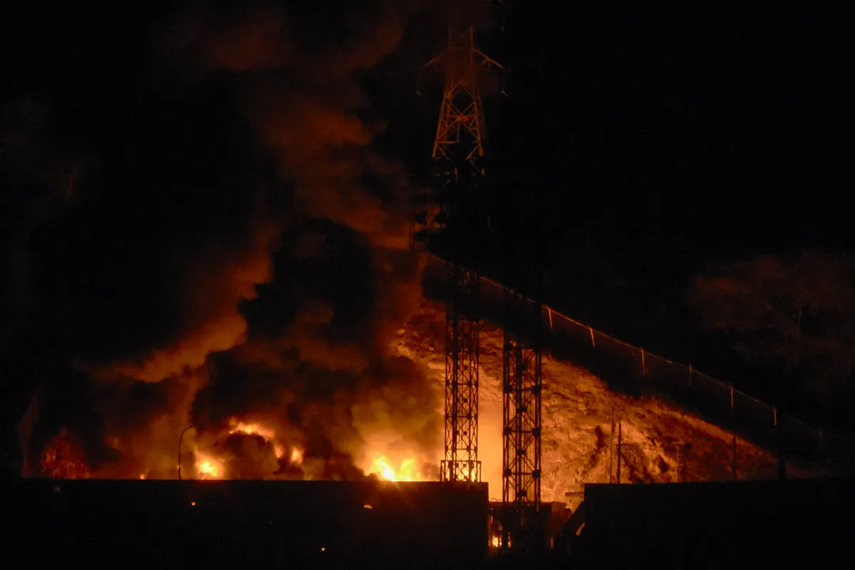 Venezuela támadás alatt: lángokban áll Caracas