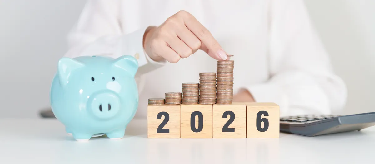 nyugdíj kifizetési szabályok 2026-ban, pénz és malacpersely. 