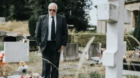 „Mikor a társunk meghal, az olyan, mintha önmagát is elveszítené az ember” – Pszichológus segít, hogy újra talpra állhass a tragédia után