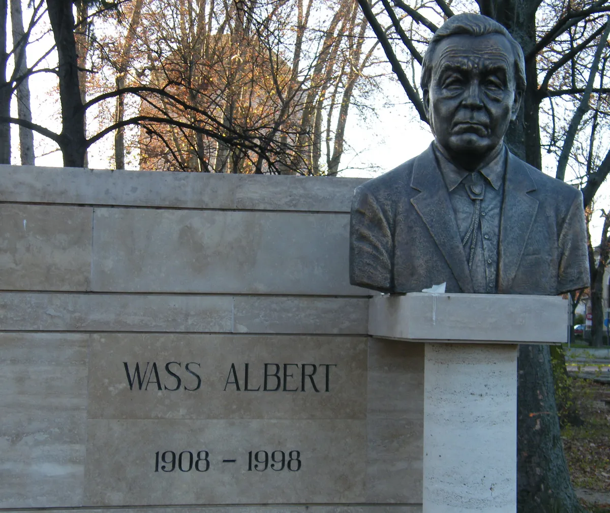 Wass Albert szobra a kvízben