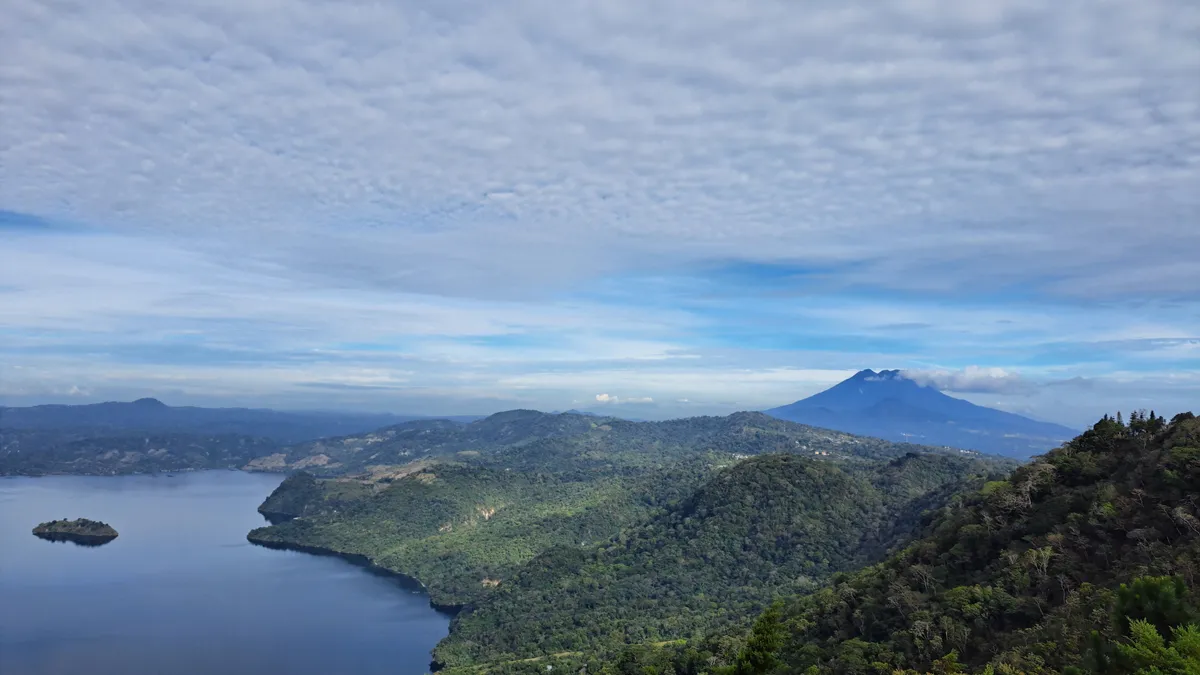 Az El Salvadorban található Ilopango vulkán
