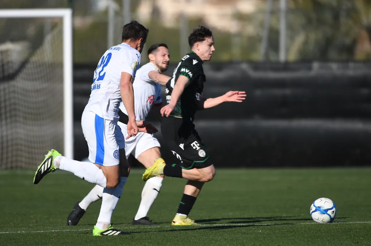 A távozáshoz közel álló Tóth Alex még játszott egy félidőt a Fradiban