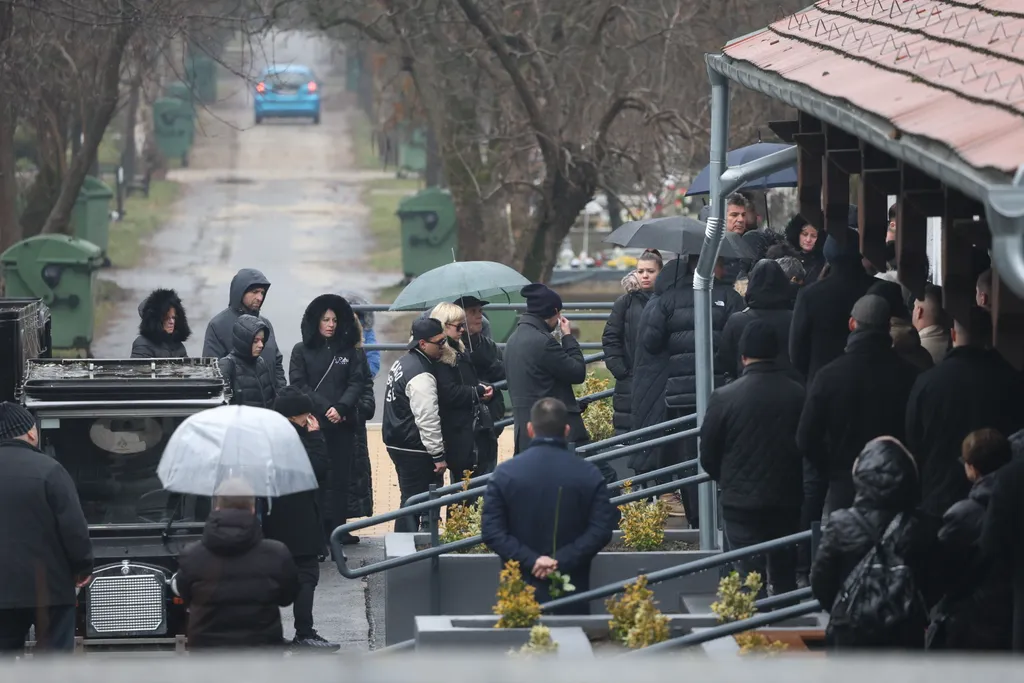 Dudás Miki temetés 2026.01.30
Tömeg