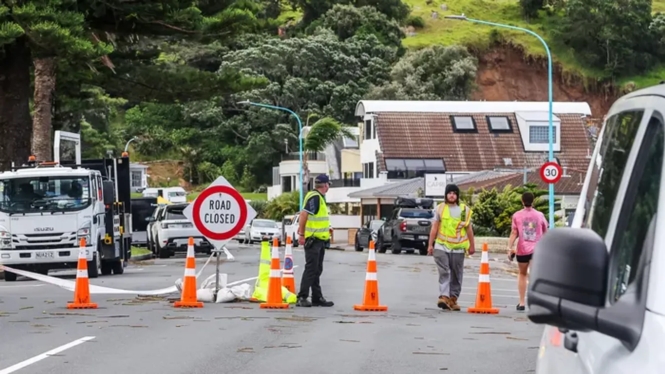 Rekordeső okozott földcsuszamlást a népszerű kempingben: kilenc embert még keresnek mentőcsapatok  – videó