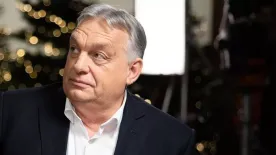 Orbán Viktor elindult: Aláírjuk a Béketanács alapító okiratát