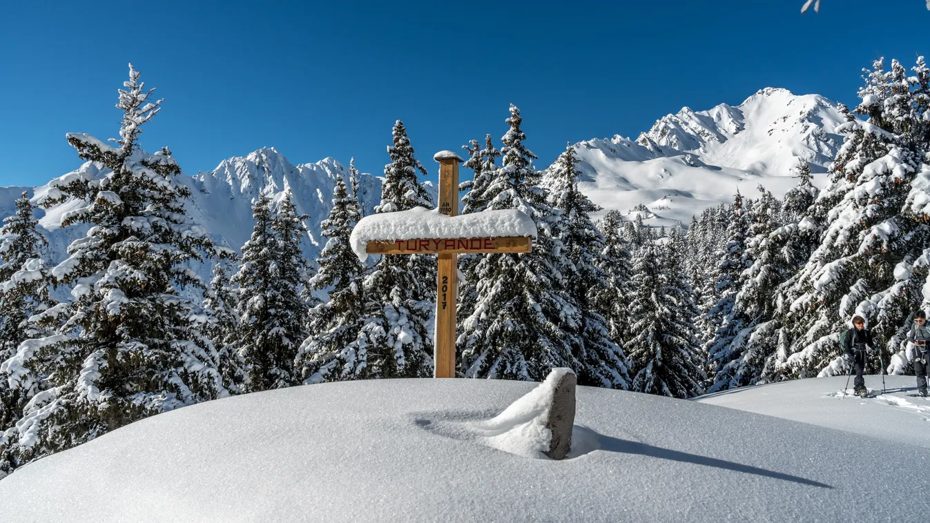 Saint-Colomban-des-Villards idén télen ingyenes síelési lehetőséggel várja a téli sportok szerelmeseit.