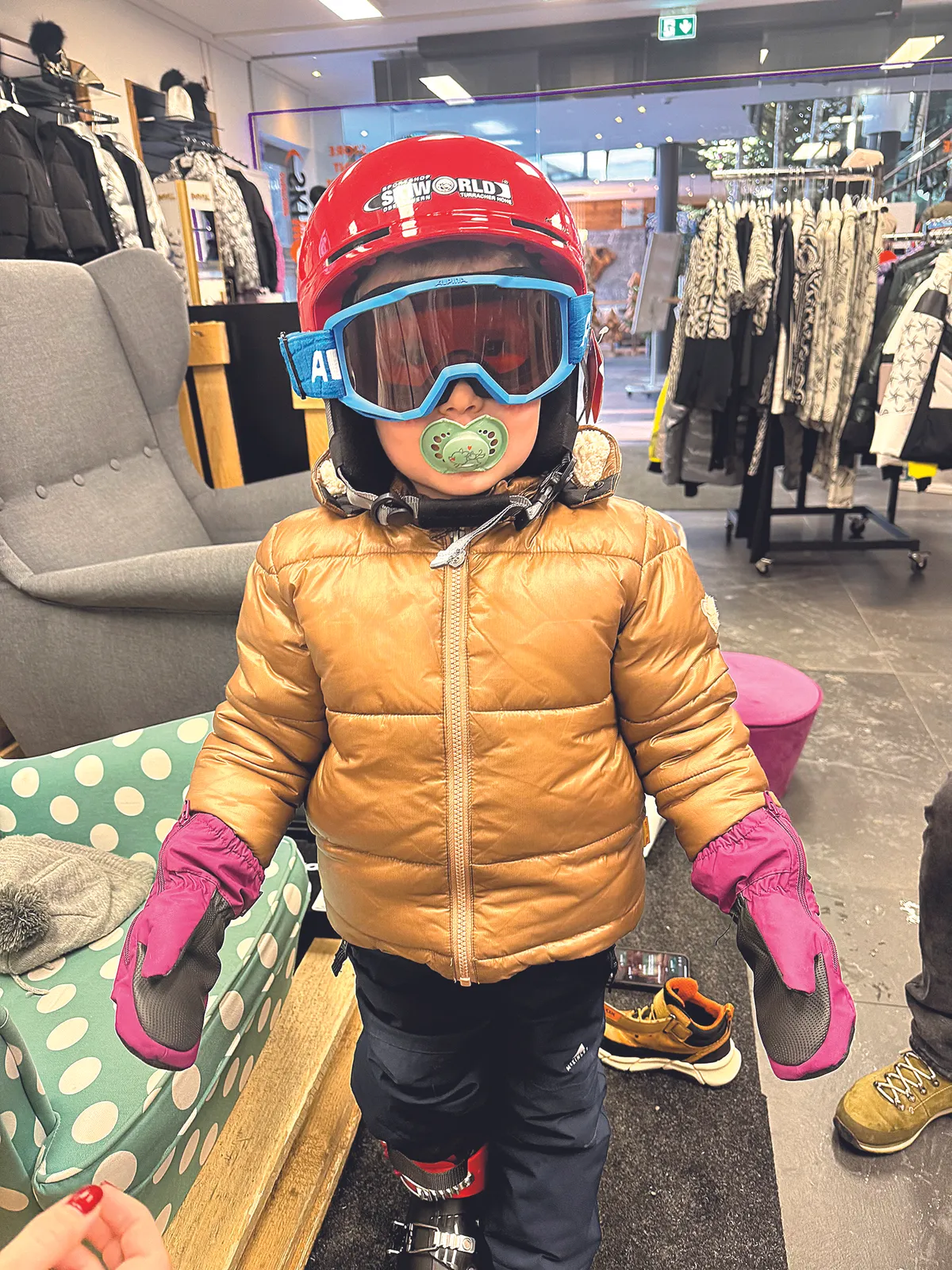 hot! magazin hétfői feltöltések: Hajdú Péter, Krausz Gábor, Aurelio, Csomor Csilla