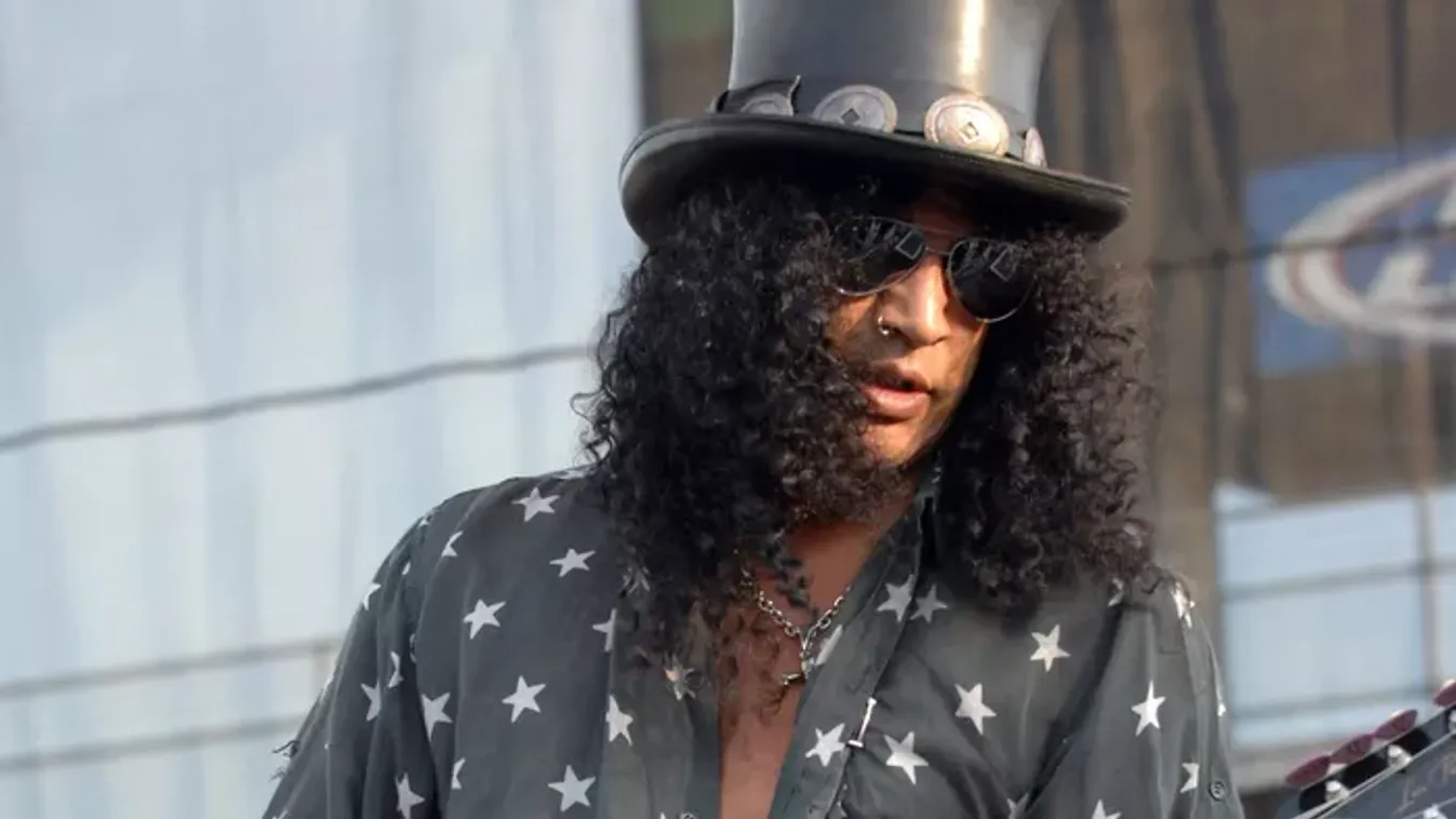 Leesik az állad: nyilvánosan gratulált a magyaroknak a Guns N' Roses gitárosa