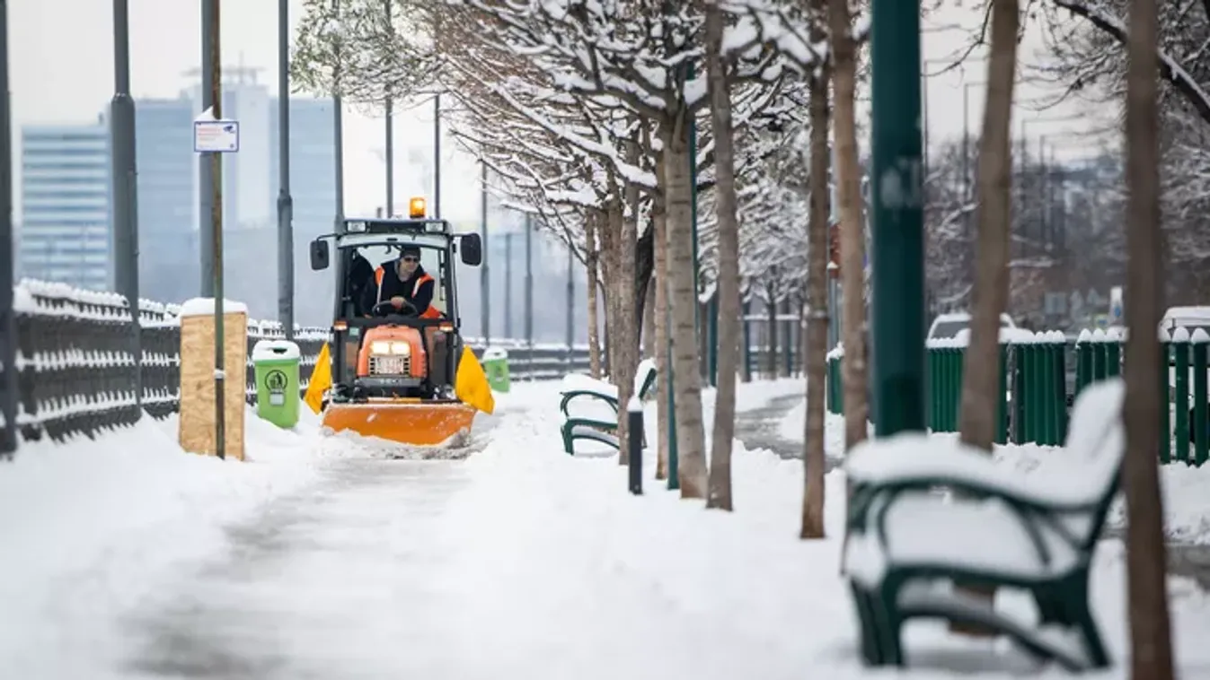 Újabb sajtótájékoztatót tartott a hóhelyzetről az Operatív Törzs