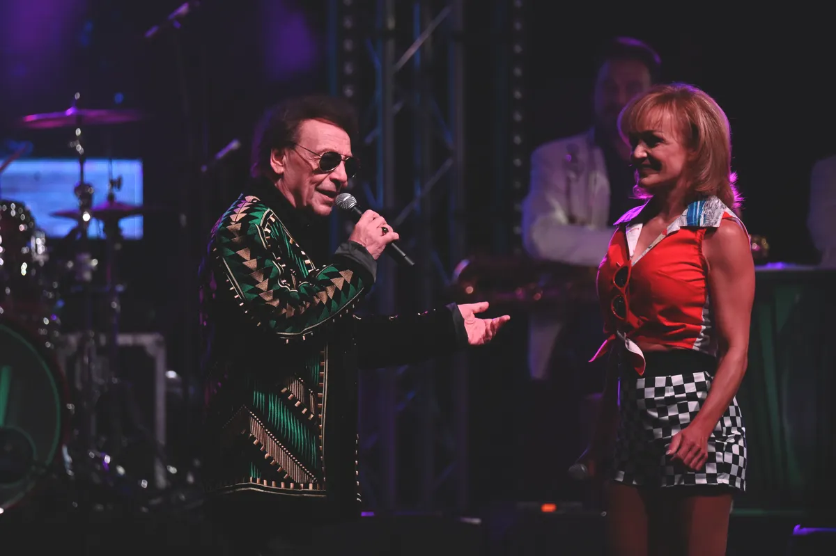 Szandi szakmaiságon túlmútató, örök szeretettel emlékezett Fenyő Miklósra.