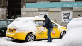 Top tippek: ezek a praktikák segíthetnek, ha hóba ragadtunk az autónkkal