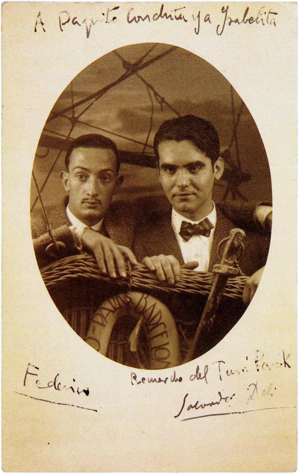 Dalí Federico García Lorcával, a híres költővel és drámaíróval 1925-ben.  