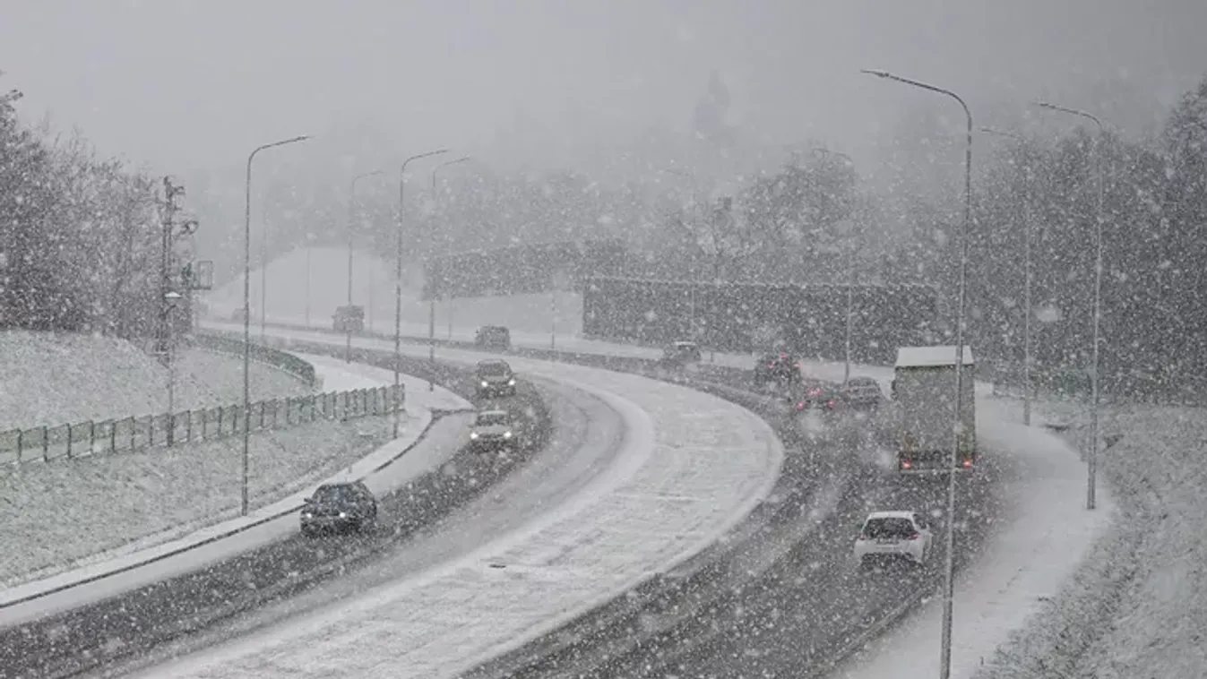 Az ítéletidő miatt operatív törzset állított fel Orbán Viktor