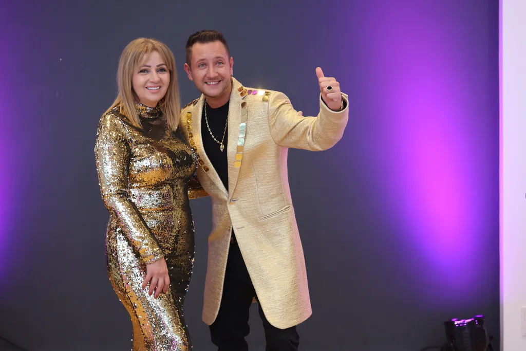 Gáspár Bea tyúkanyóként gondoskodik majd a népszerű énekesről, Peter Srámekről, aki tanáraként lép majd fel (Fotó: Bors)